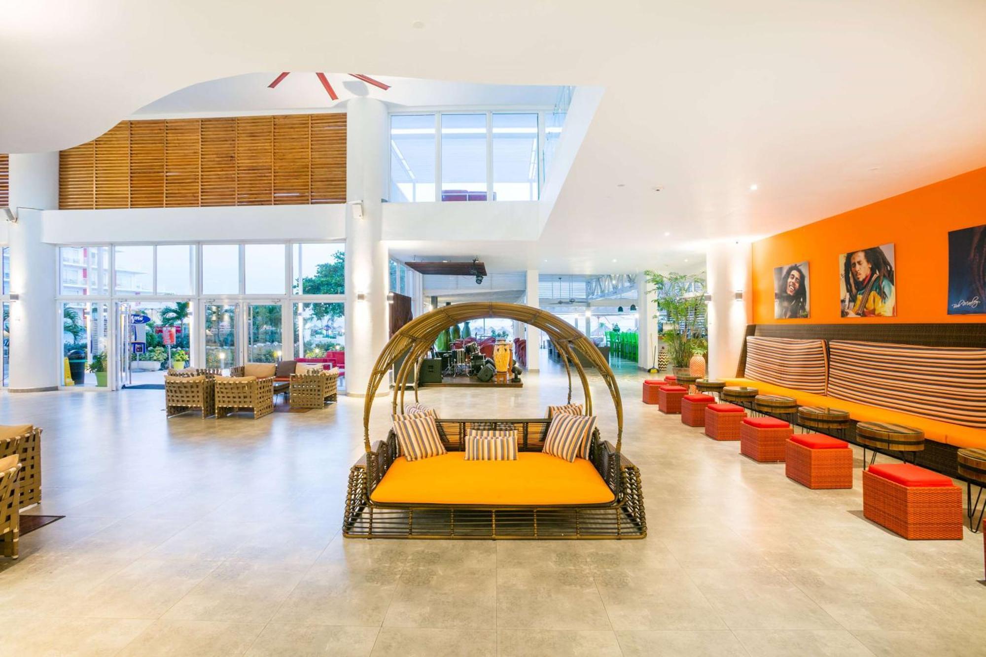 Grand Decameron Cornwall Beach, A Trademark All-Inclusive Resort Montego Bay Luaran gambar