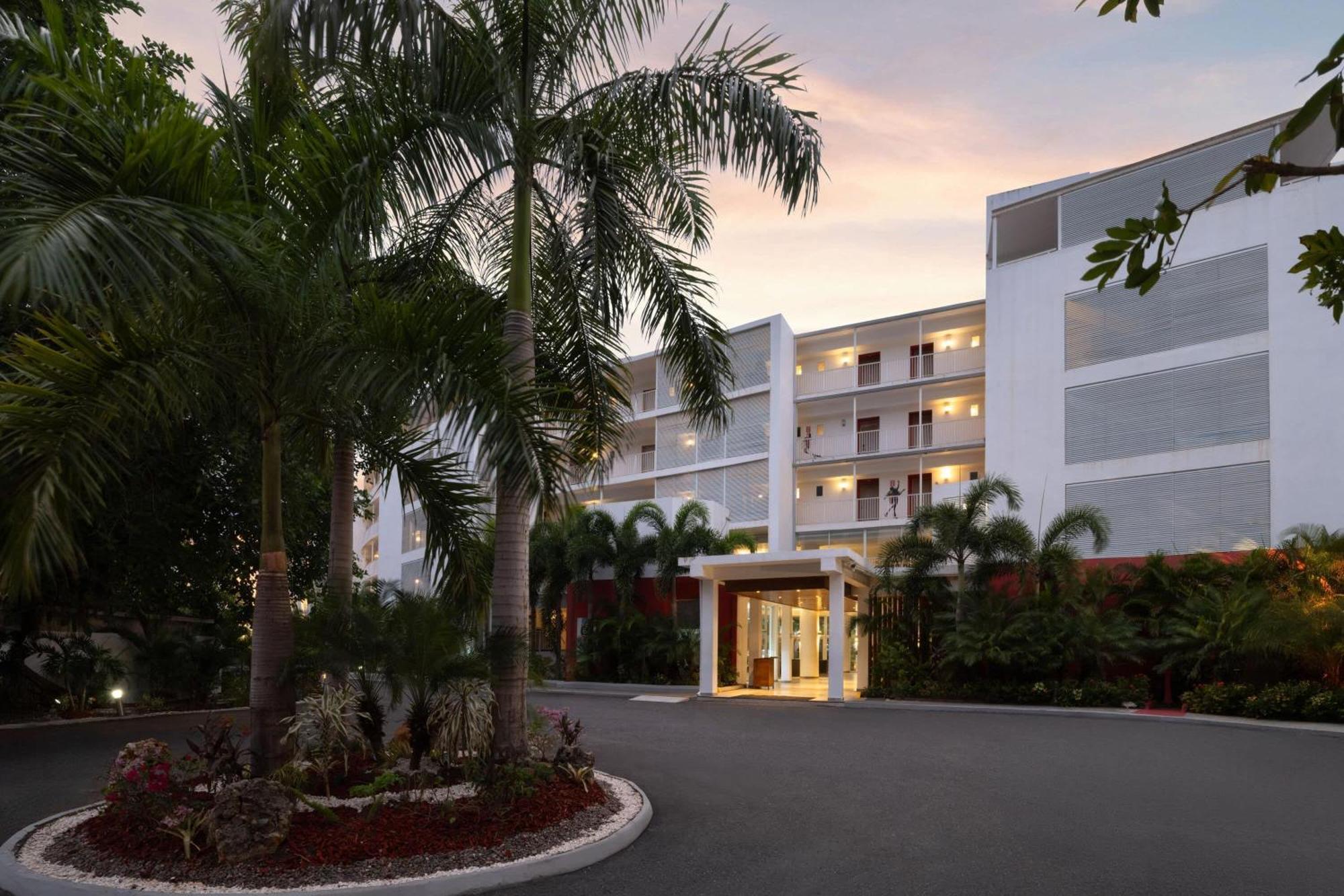 Grand Decameron Cornwall Beach, A Trademark All-Inclusive Resort Montego Bay Luaran gambar